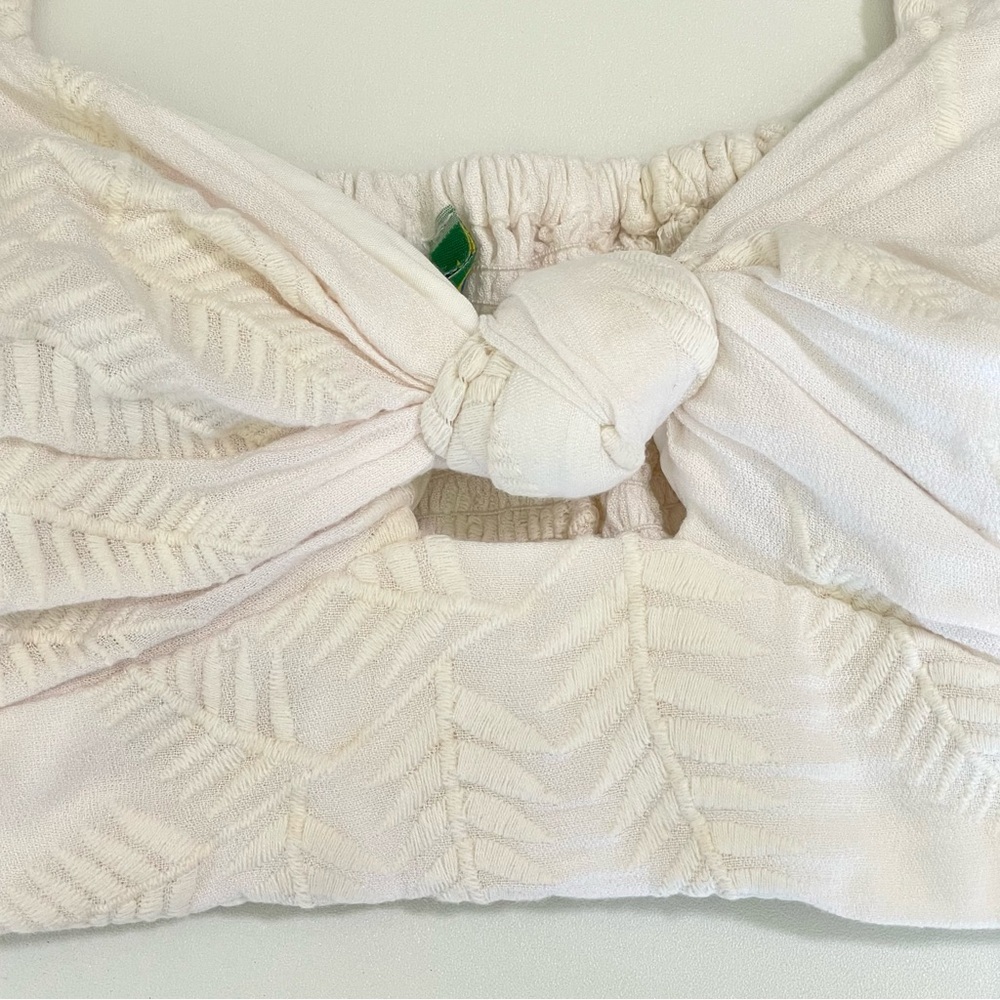 FARM Rio White Crop Top - Picture 5 of 8